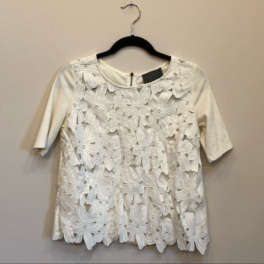 White Flower T, Small